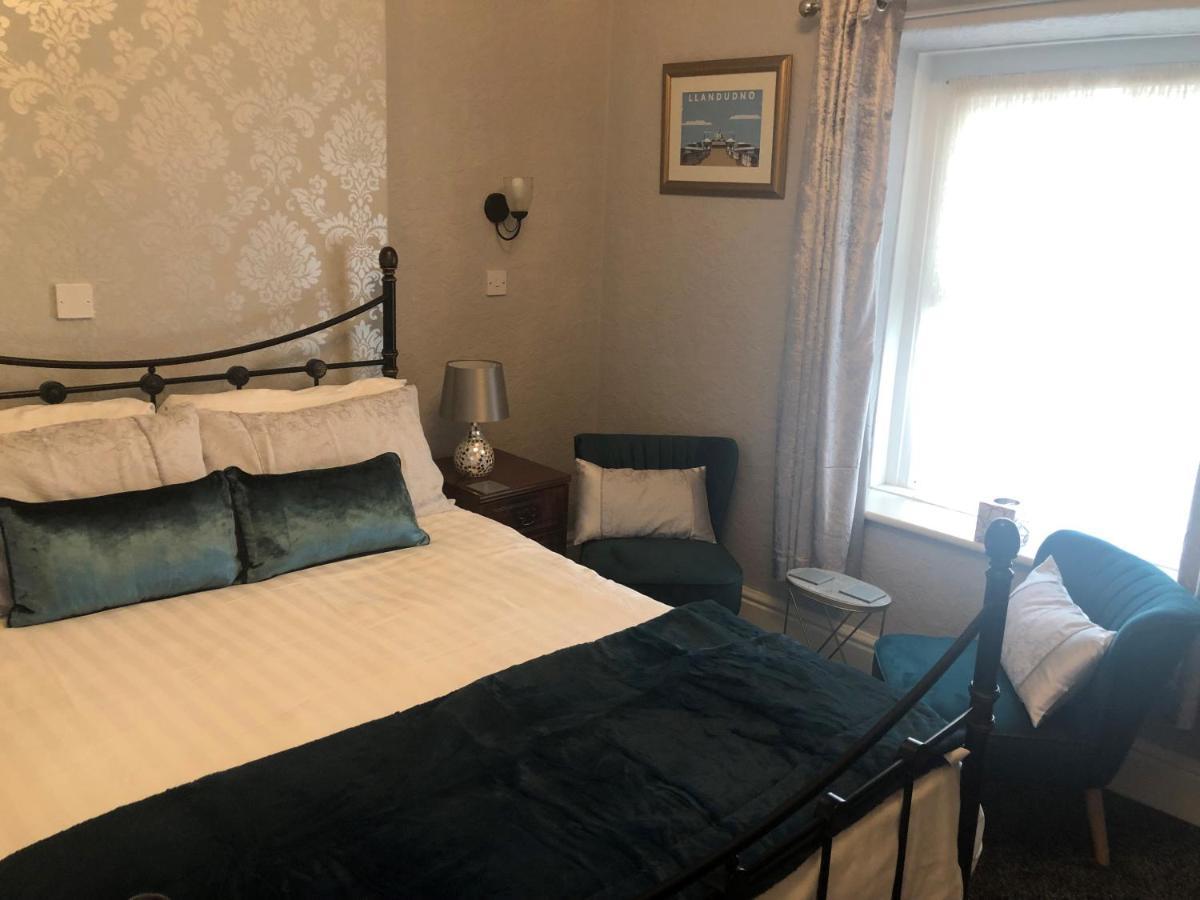 Готель Adcote House (Adults Only) Лландидно Екстер'єр фото